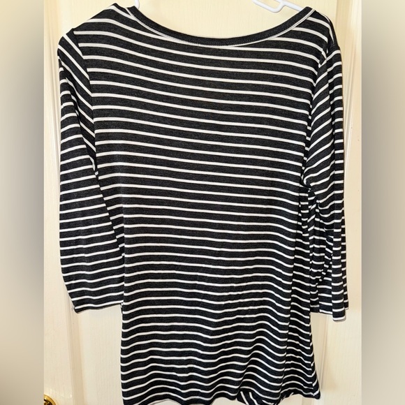 24/7 Maurices 3/4 sleeve stripe knit top tee shirt off white gray knot hem L - Picture 3 of 5